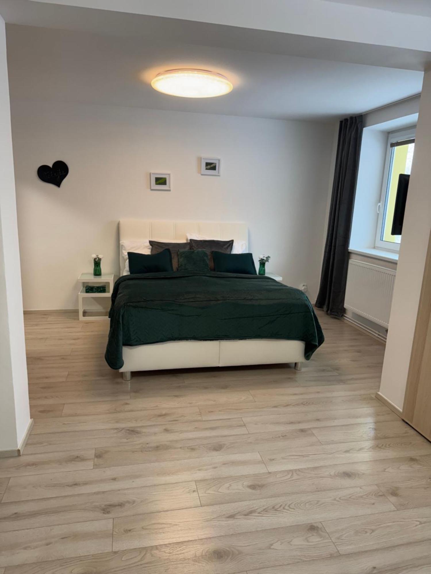 Black & White Apartments, Mytinka, Jesenik Ngoại thất bức ảnh